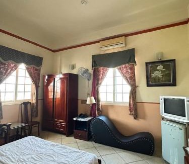 Ninh Kieu Hotel | Khách sạn Nam Sơn