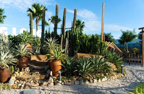 Ham Thuan Nam Hotel | Hoàng Long Tropical - Farmstay