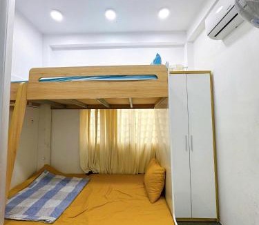 Downtown Ho Chi Minh City Hotel | The Hogwarts - Cozy house Nearly Bui Vien Walking Street