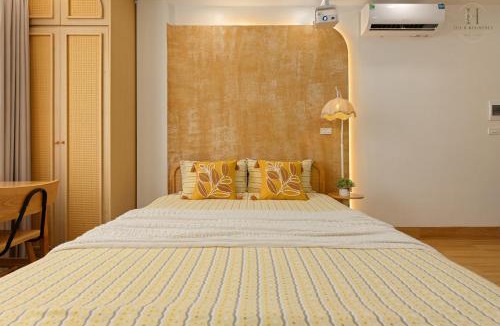 Thuy Khue House | The H Residence West Lake - Sunlit Studios, Netflix & Free Laundry
