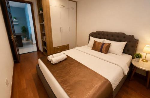 Tan Binh Hotel | Skycenter Saigon Airport Living Luxury