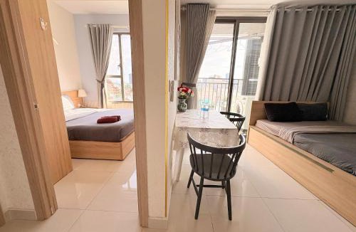 Bach Dang Riverside Apartment | Central Saigon Residence Apartment with Free Pool