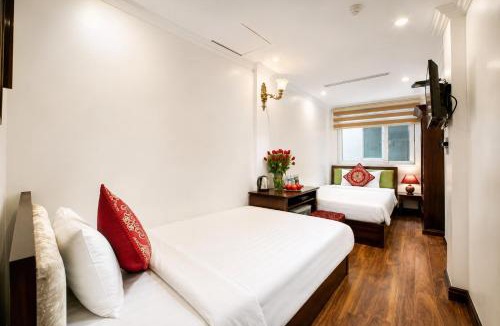 Hang Buom Hotel | Golden Sail Hotel & Travel