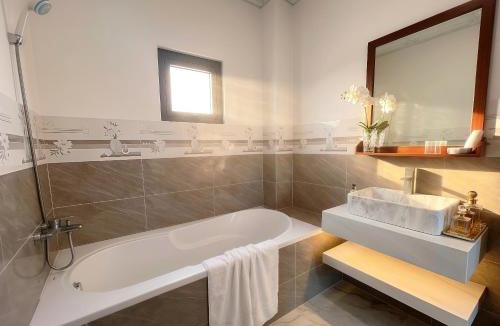 Khanh Hai Hotel | Mimosa 8 Hotel - Ninh Chử