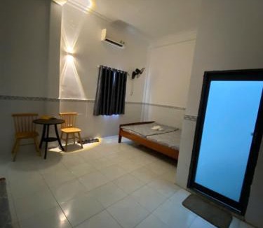 Trang Bom Hotel | Nhà Nghỉ 36