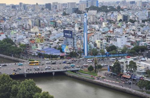 Da Kao Apartment | Hoa Villa 3-10 pax-D1-Landmark 81 Balcony View- Near Ben Thanh Market