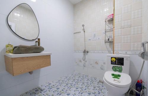 Bui Thi Xuan Villa | The Hidden Alley House - 5BR - District 1