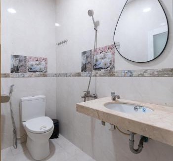 Bui Thi Xuan Villa | The Hidden Alley House - 5BR - District 1