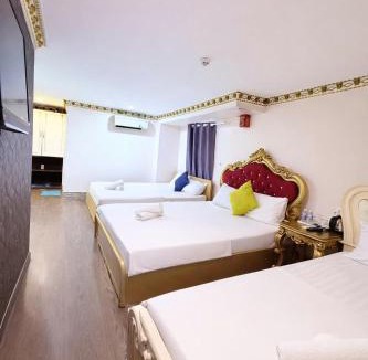 Downtown Ho Chi Minh City Hotel | Crowne Bui Vien Walking Street Hotel