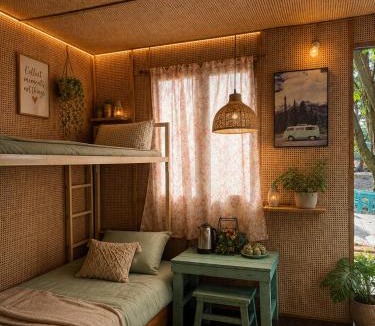 Sa Rai Apartment | Nhà xanh mint có mái hiên tại Farmstay Ao Nhà