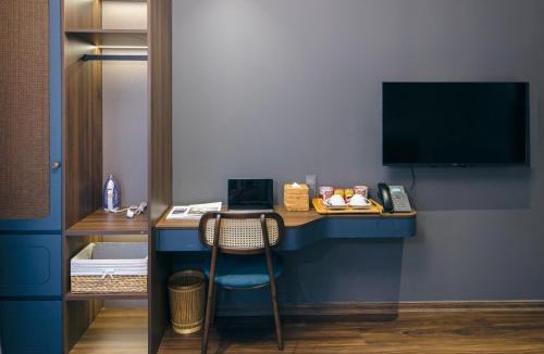 Hang Xanh Hotel | KunKin Retreat