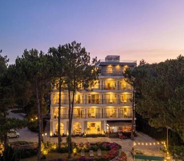 Da Lat Hotel | Romeo & Juliet's Hồ Tuyền Lâm Dalat