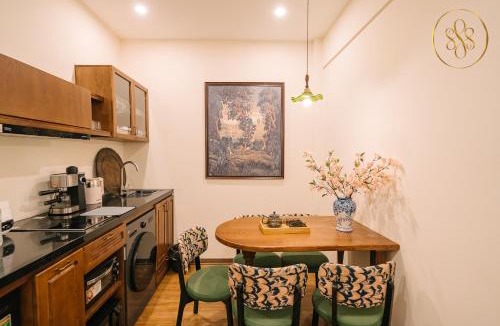 Hang Buom Apartment | Old Quarter Boutique Apartments with lift by Ssens Homes