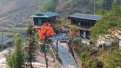 Cat Cat Village Hotel | Rock King Cat Cat Retreat & Café