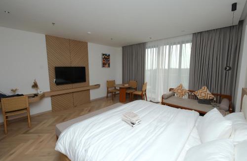Dien Duong Apartment | Mona Luxe Apartment Hoi An