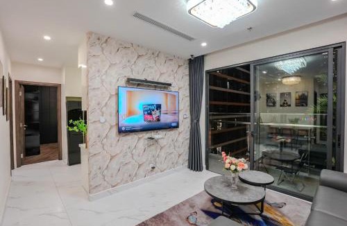 Mekong Delta Apartment | Shi House -Modern Luxury 2BR Apartment BE3 Beverly