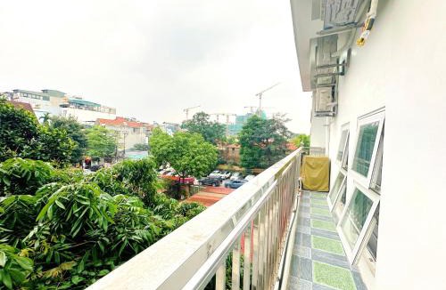 Quang An Apartment | The Haven - Bright Apartment by West Lake