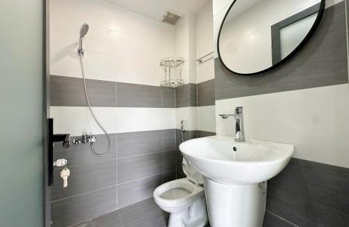 Bui Thi Xuan House | Bold's House Ton That Tung
