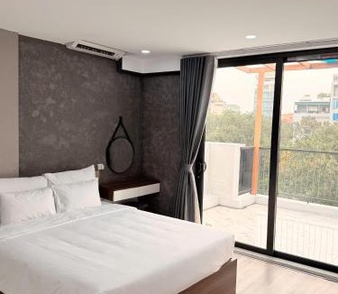 Quang An Apartment | Pencil Hotel & Apartment