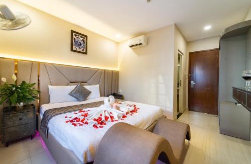 Binh Chanh Hotel | Khách Sạn Phát Tiến