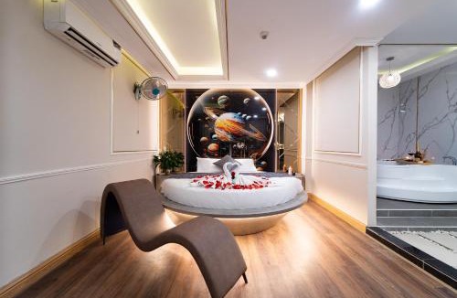 Binh Chanh Hotel | Khách Sạn Phát Tiến