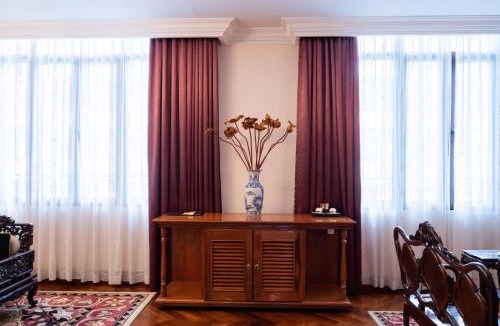 Bach Dang Riverside Hotel | Hotel Majestic Saigon