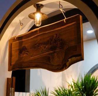 Dong Hoa Hotel | Sóng Biển Beach Villa Homestay