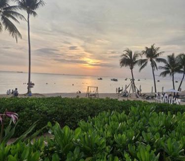 Duong To Hotel | Emerald Marina TL