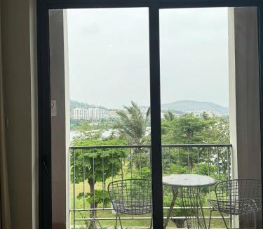 Ha Long Apartment | 5 Bedroom Royal Lotus Villa Ha Long Bay