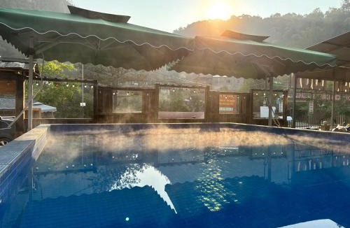 Muong La Hotel | Onsen Bản Lướt - Ngọc Chiến Hot spring