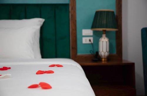 Yen Phu Hotel | Azen Westlake Hanoi Hotel