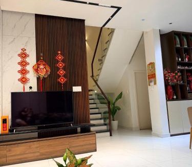 Thuy Xuan Apartment | Camry family home