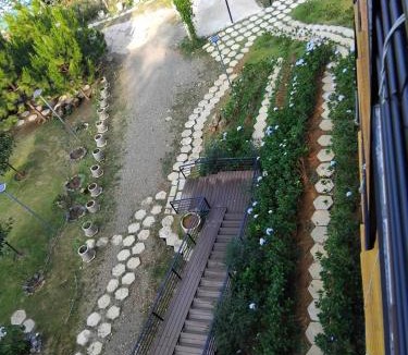 Madagui Town Cabin | Anne's Garden