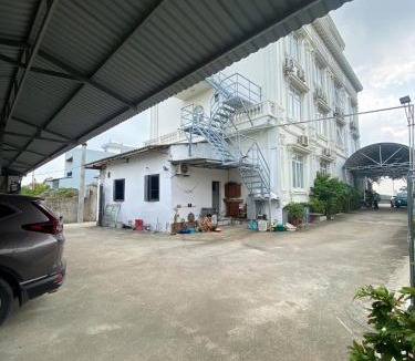 Quang Xuong House | Khách Sạn Phú Gia