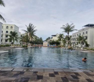 Duong To Hotel | Emerald Marina TL