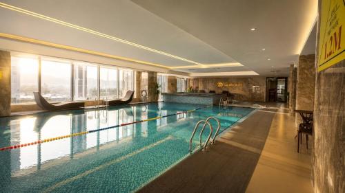 My Đinh Hotel | H-Vista WestGate Suites