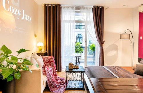 Thao Dien Hotel | Darlington House Nguyễn Văn Hưởng