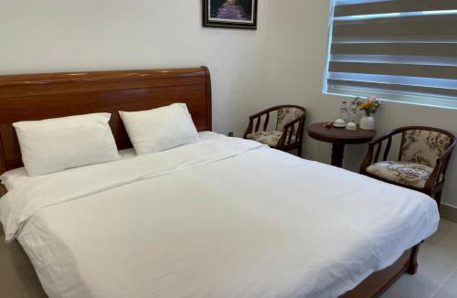 Dong Hoi Villa | Villa 7 phòng 11 Giường Ngủ