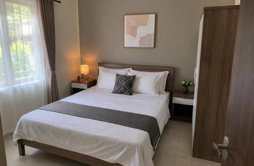 Xuan Loc House | Đặc sản Bánh Village