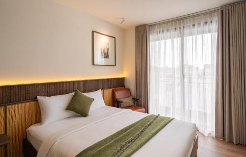 District 1 Hotel | Lumi Boutique