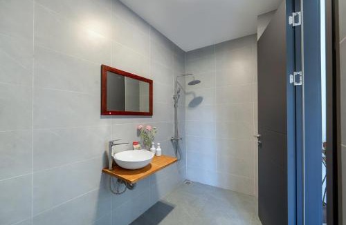 Huong Thuy House | Sanh Homestay