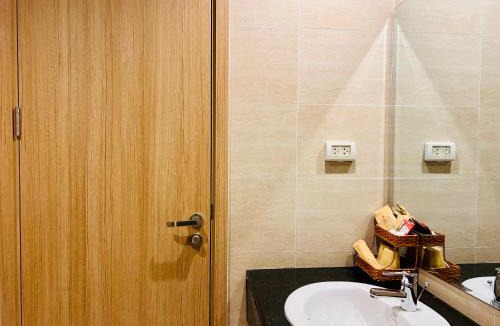 Long Beach Hotel | Pearl & Pepper Boutique Hotel & Social Hub
