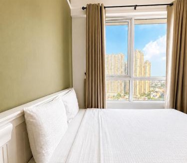 Da Kao Apartment | The Manor - Quiet, Comfortable & Central Studio with Pool Access