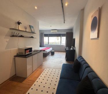 Truc Bach Apartment | Atlantis Nguyen Truong To