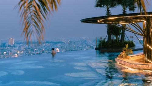 Phuong 8 Apartment | La Vela - Quiet Corner 2BR Apt - City center