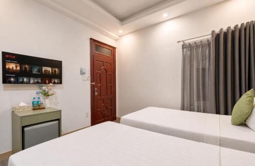 Ba Queo Hotel | Cactusland Hotel Tan Binh Near T3 Station