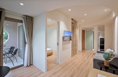 Phu My Hung Hotel | The Royal Sky Mame - Phu My Hung