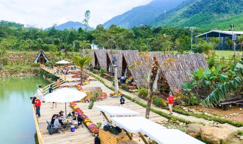 Hoa Vang Hotel | Leaf Village & Farm Làng Lá