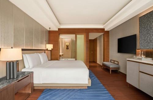 Ben Nghe Hotel | JW Marriott Hotel and Suites Saigon