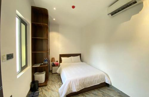 Phu Hoa Hotel | VMona Hotel